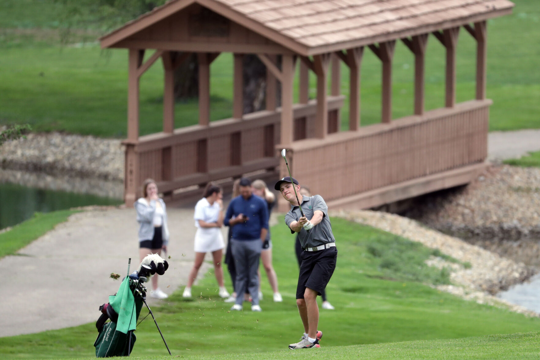 051922highschoolgolf03-05192022190334